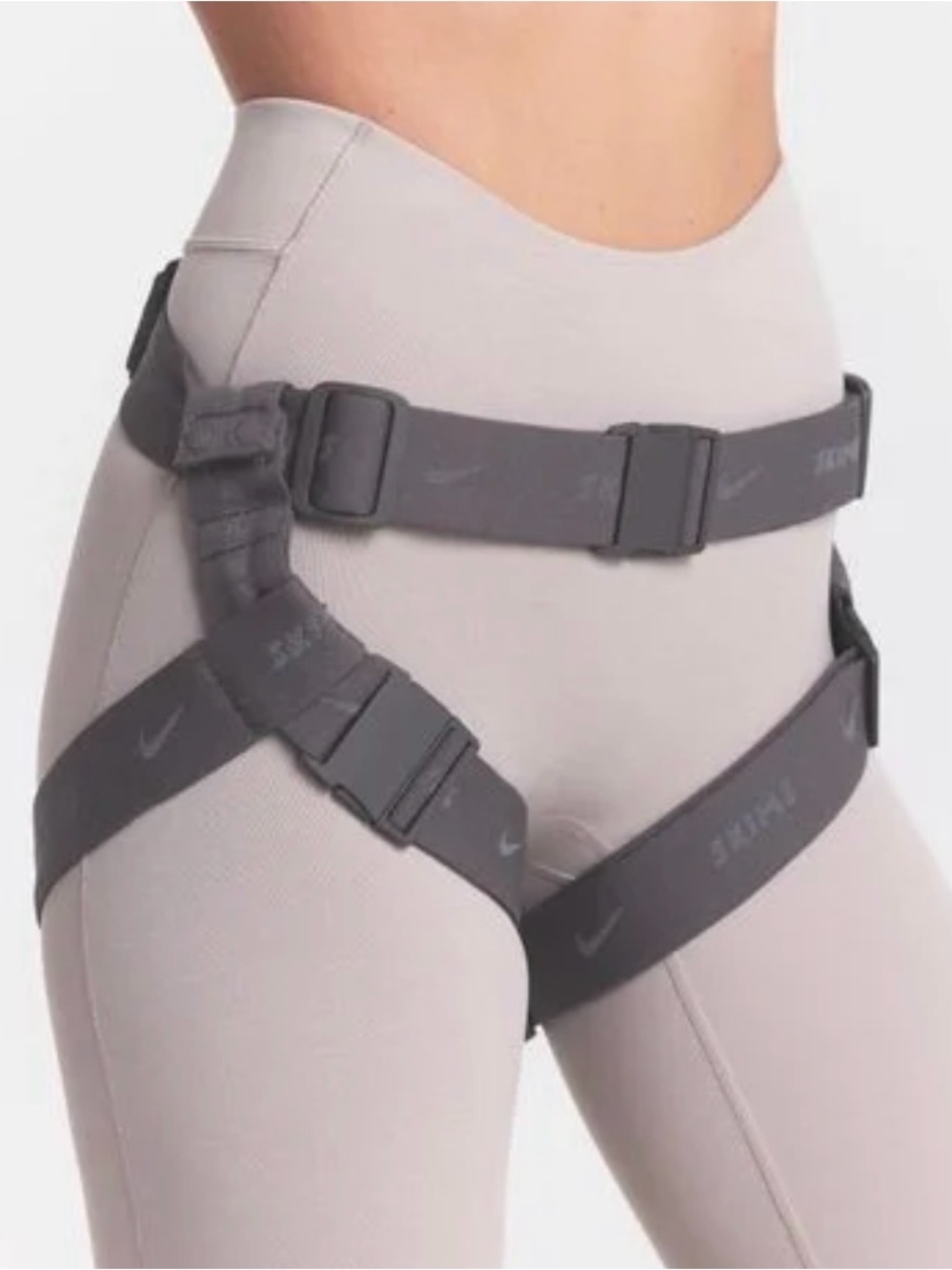 Limited edition NIKESKIMS
Harness Waistpack